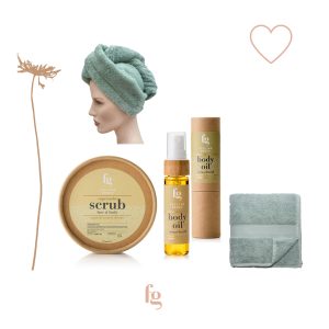 Vegan cadeaupakket scrub, body oil, haarhanddoek, gezichtsdoekje